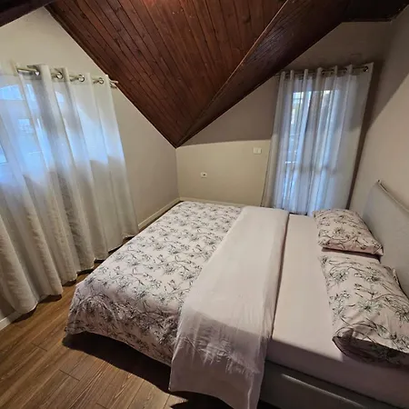 Urban Oasis Apartman *